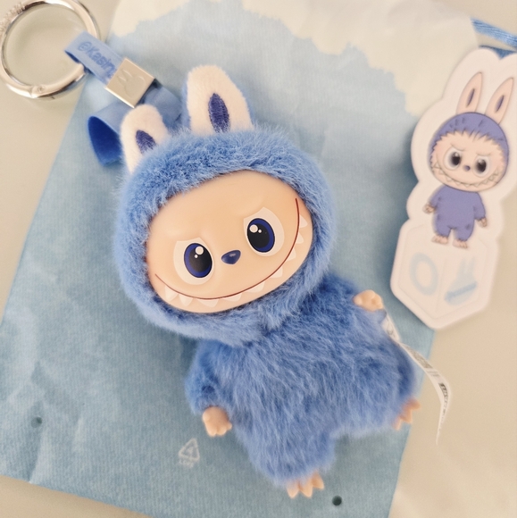 Accessories - Pin For Love Labubu Letter O 🔥